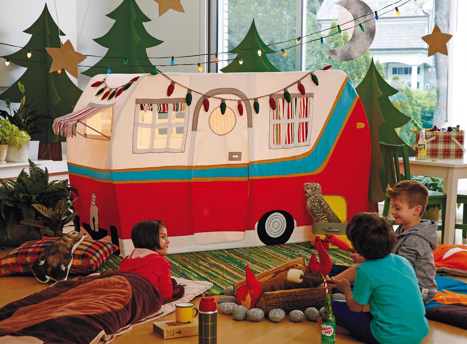 Kids playing in the Mini Explorer Zone